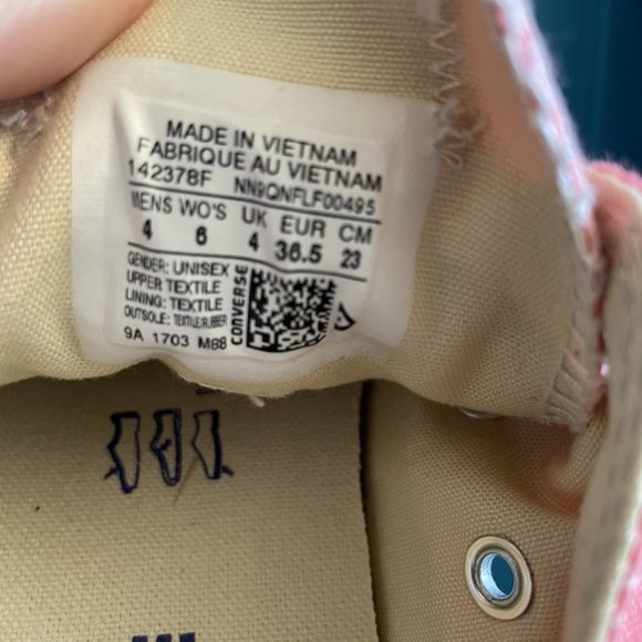 Converse All Star Coral Low Top Canvas Sneakers Shoes Size 6 EUC - Picture 4 of 4